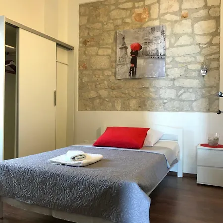 Majda Apartman *